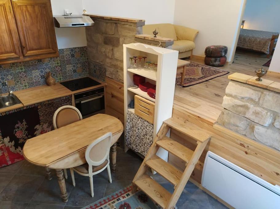 Superbe Appartement Dans Charmant Corps De Ferme Acheres-la-Foret エクステリア 写真