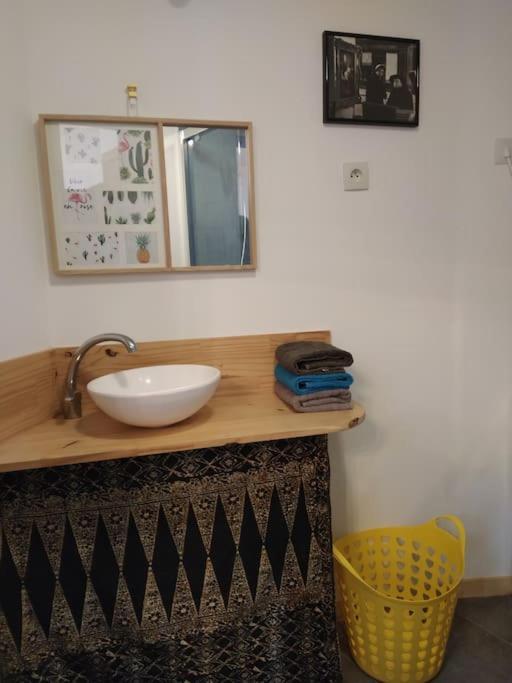Superbe Appartement Dans Charmant Corps De Ferme Acheres-la-Foret エクステリア 写真