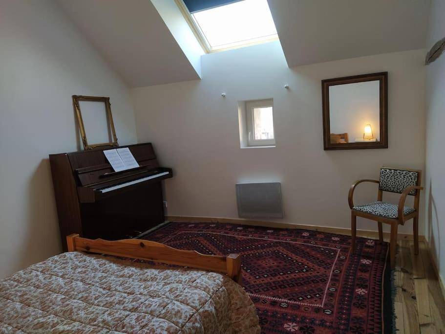 Superbe Appartement Dans Charmant Corps De Ferme Acheres-la-Foret エクステリア 写真