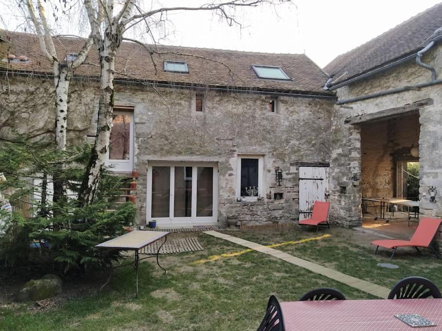 Superbe Appartement Dans Charmant Corps De Ferme Acheres-la-Foret エクステリア 写真